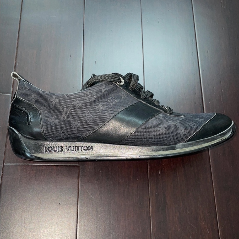 Louis Vuitton authentic Men’s shoes-lowest price available! Size 9 Men’s (8 EU) - Picture 3 of 16